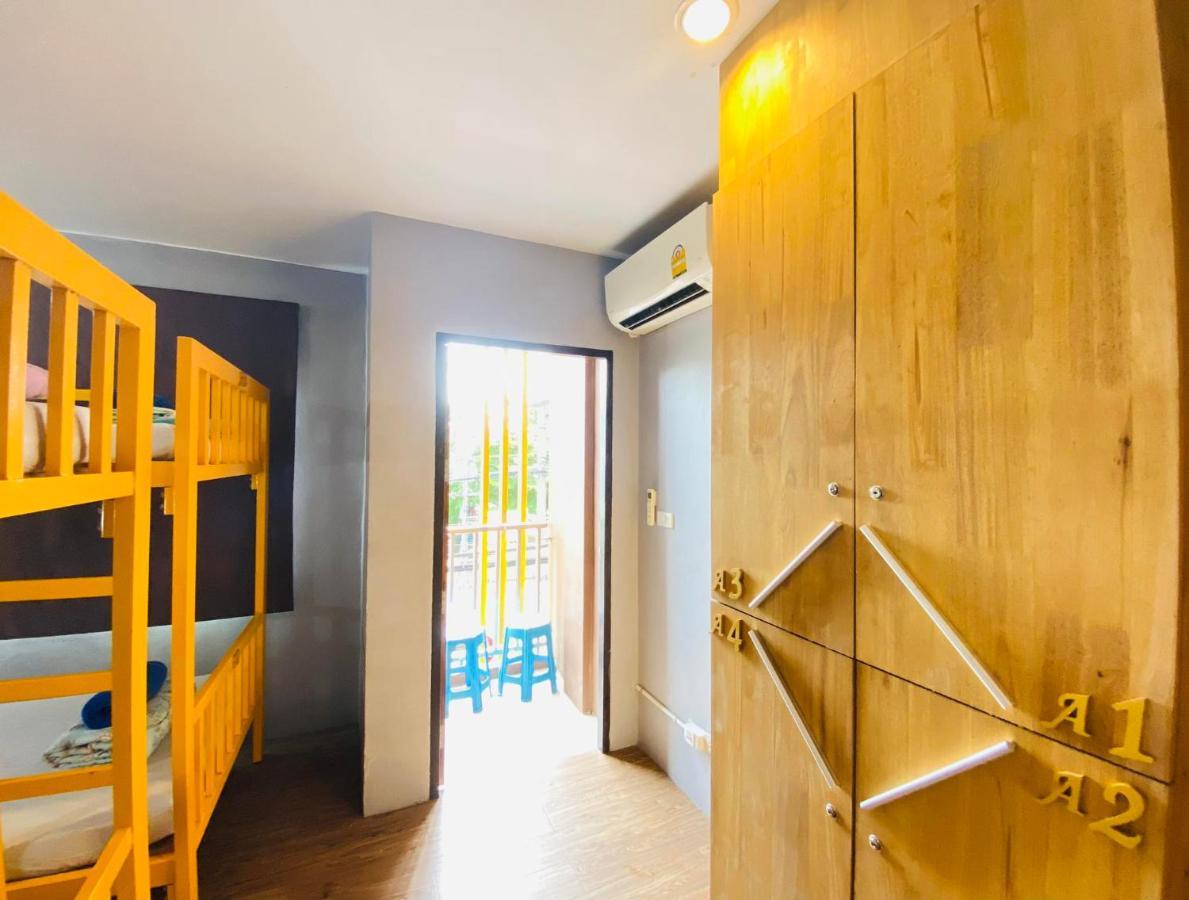 Frutta Hostel Patong Buitenkant foto